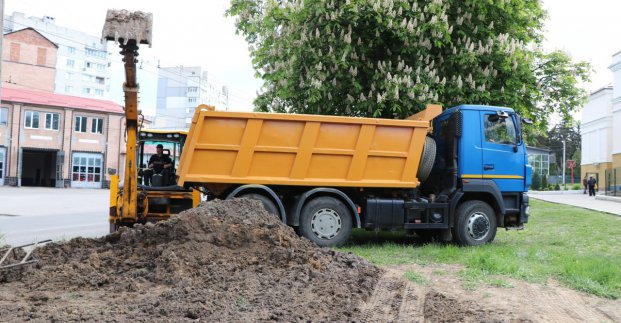 У Харкові усувають 12 аварій на водоводах