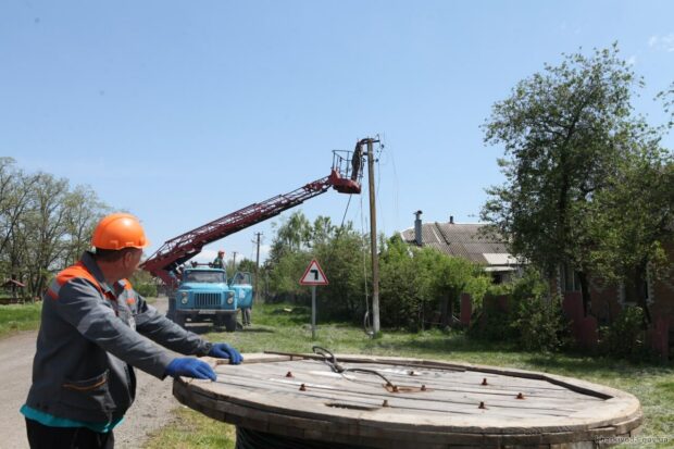 Енергетики відновили електропостачання в селі Мосьпанове на Харківщині
