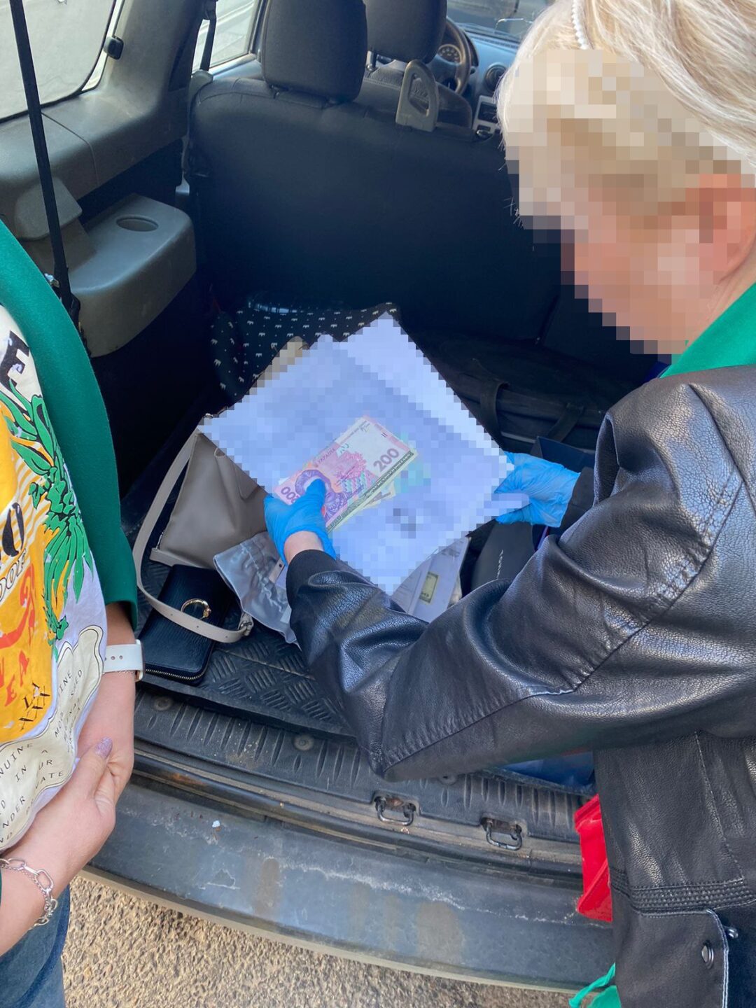 На Ізюмщині викрито чергову колаборантку, яка збиралась вчити українських дітей за стандартами рф