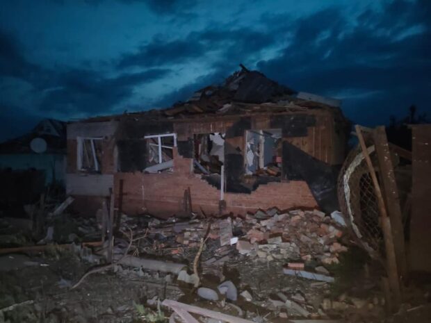 За добу в результаті обстрілів на Харківщині постраждали чотири людини: слідчі зафіксували воєнний злочин росіян