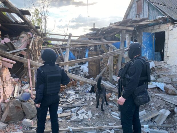 В результаті обстрілів на Харківщині загинули дві людини: слідчі зафіксували воєнні злочини окупантів