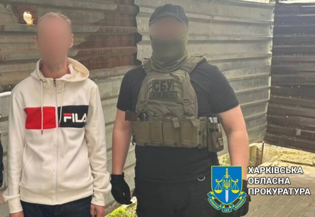 На Харківщині судитимуть шахрая, який обіцяв вивезти людей з-під обстрілів