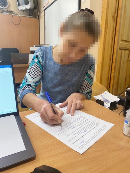 Планувала навчати дітей за російською програмою: на Харківщині викрито освітянку