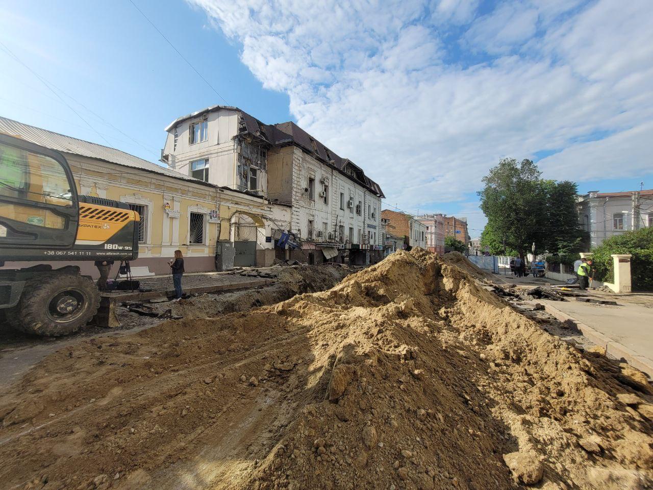 Росіяни вбили двох людей, 11 поранили, пошкодили аміакопровід, цивільну інфраструктуру: слідчі зафіксували наслідки воєнних злочинів рф за добу