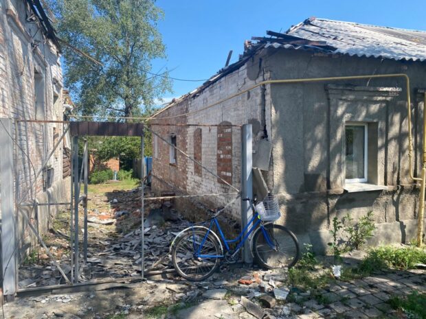 Слідчі зафіксували наслідки воєнних злочинів росіян на Харківщині