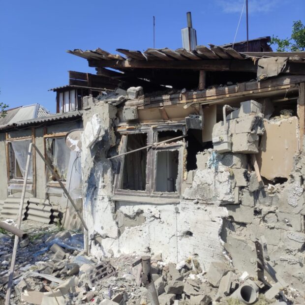 Загинули двоє цивільних громадян: слідчі зафіксували наслідки воєнних злочинів росіян на Харківщині
