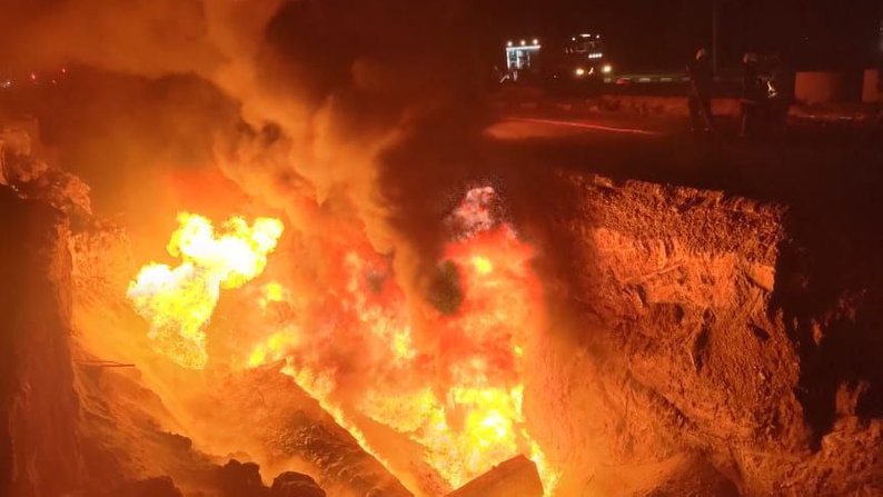 У Харкові вночі блискавка вдарила в трубу пошкодженого газопроводу