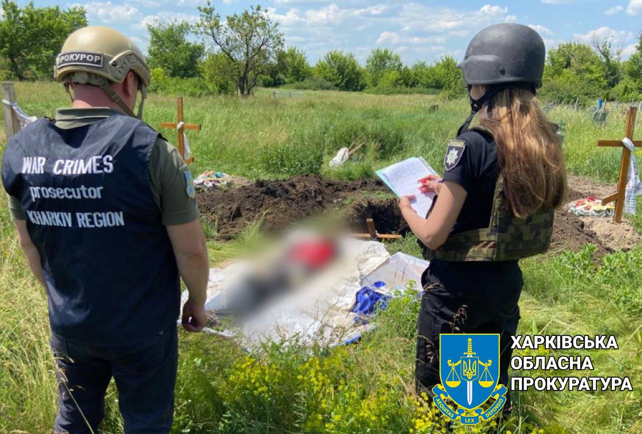 На Харківщині ексгумували труп чоловіка, якого вбили росіяни
