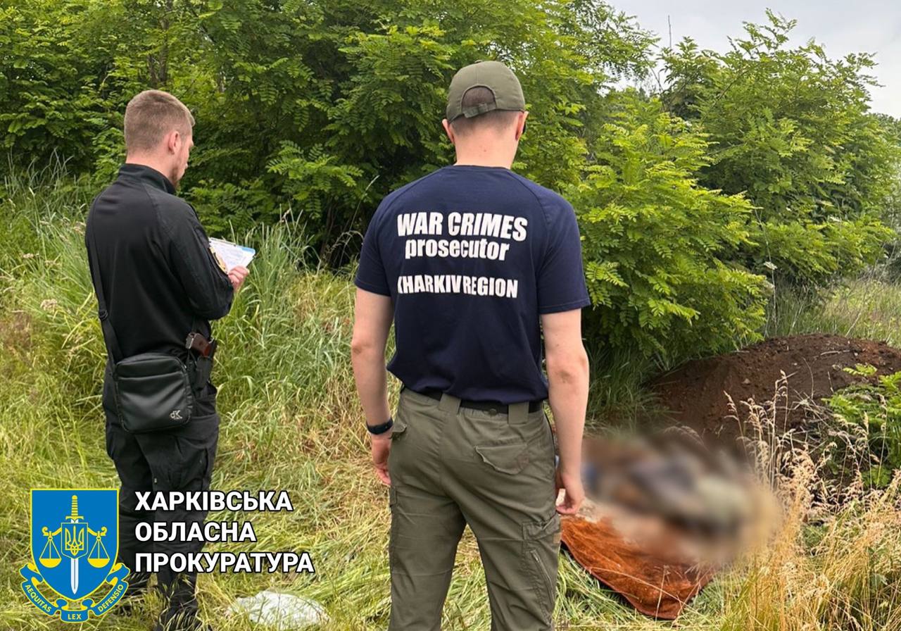 Загинув від прямого влучання російської ракети у дім: на Харківщині правоохоронці ексгумували тіло жертви