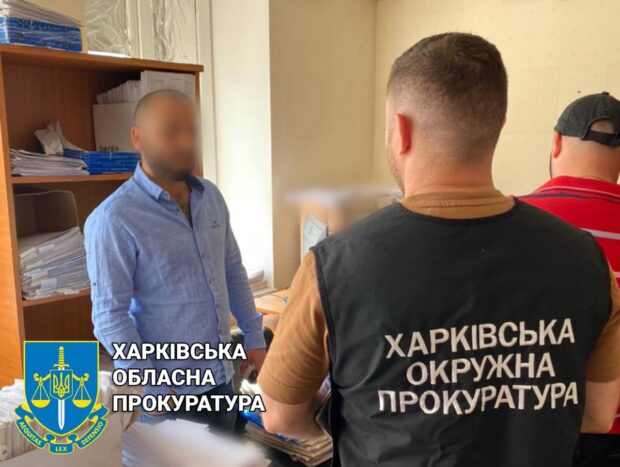 Запропонував швидко вирішити «питання» за суму понад 1500 доларів США: викрито харківського держвиконавця