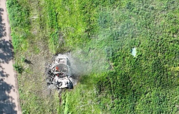 Окупанти обстріляли Гур‘їв Козачок на Харківщині: ракета влучила в цивільне авто, 4 людини загинули на місці