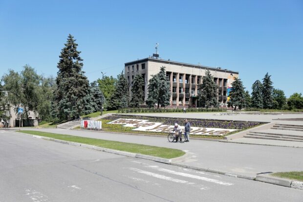 Деокупований Ізюм посилено відновлюватимуть до зими