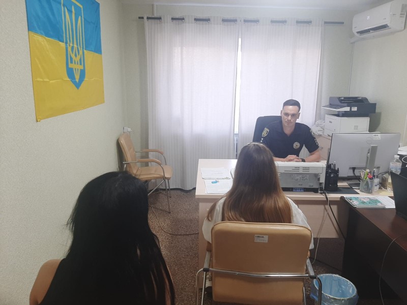 У Харкові поліція розшукала неповнолітню, яка мріє про «хнр»