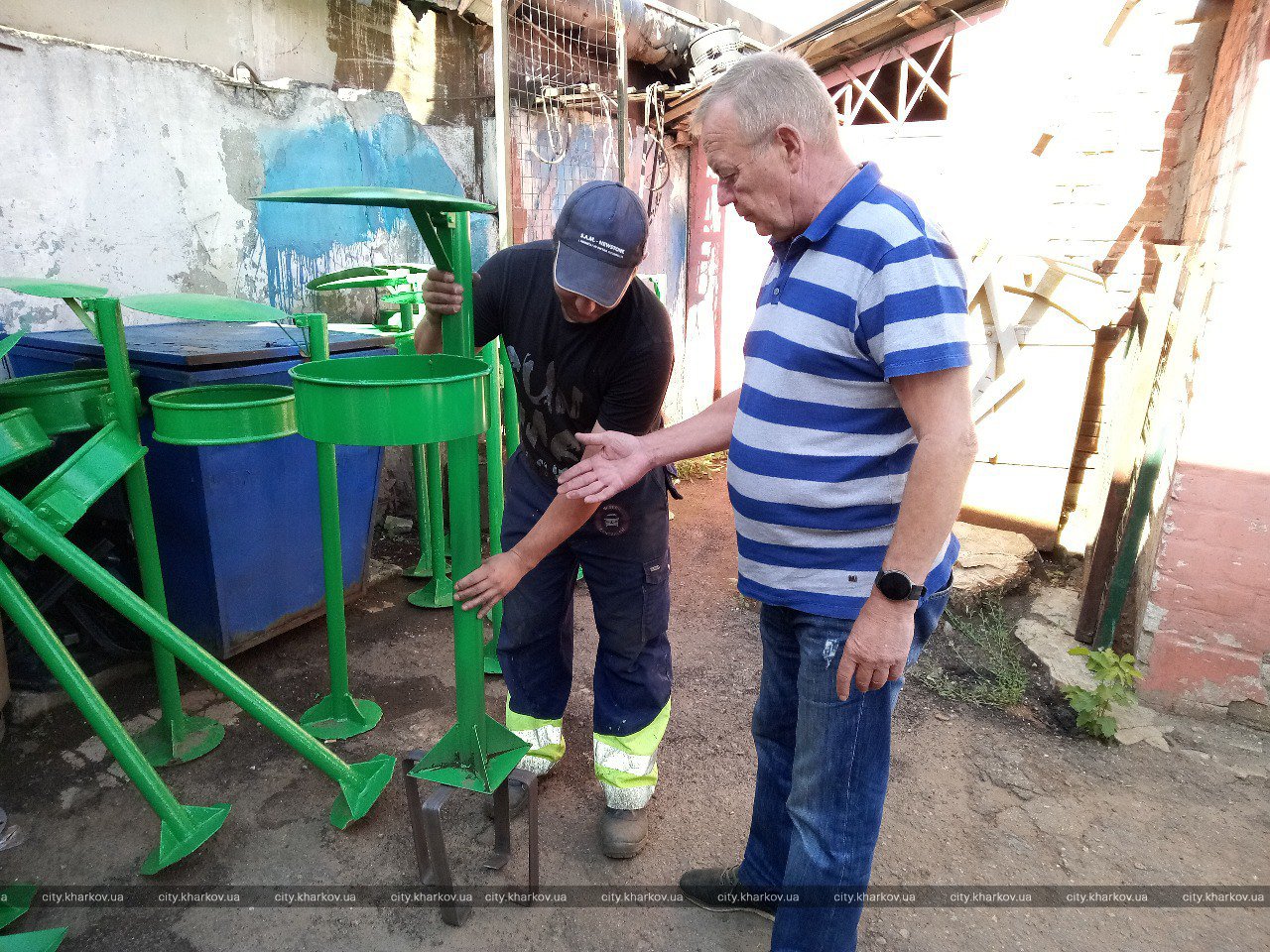 На КВПВ організували виробництво вуличних урн