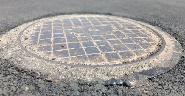 «Харківводоканал» з початку року замінив понад 480 люків