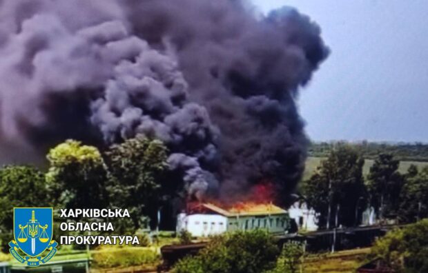 Окупанти обстріляли залізничну станцію «Одноробівка» на Харківщині: повністю знищено вокзал