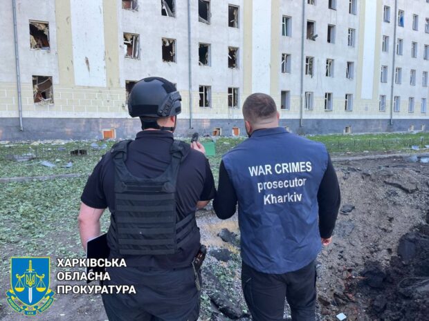 Прокурори задокументували наслідки нічного ракетного удару по Харкову