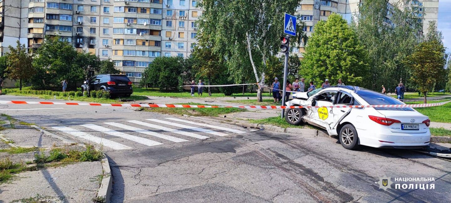 У Харкові в результаті ДТП загинув водій автомобіля