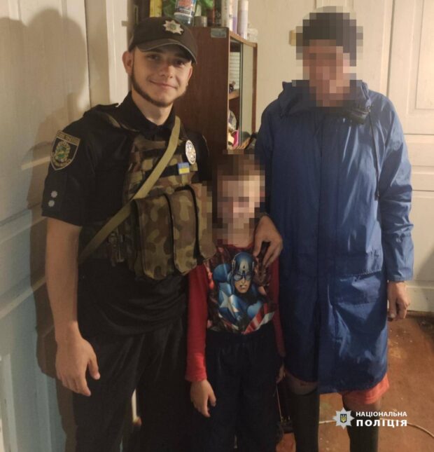 На Харківщині родичі заявили в поліцію про зникнення 6-річного хлопчика, поки той спав під ліжком