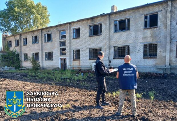 Вночі ворог вчергове обстріляв Куп’янщину: прокурори документують масштаби руйнувань