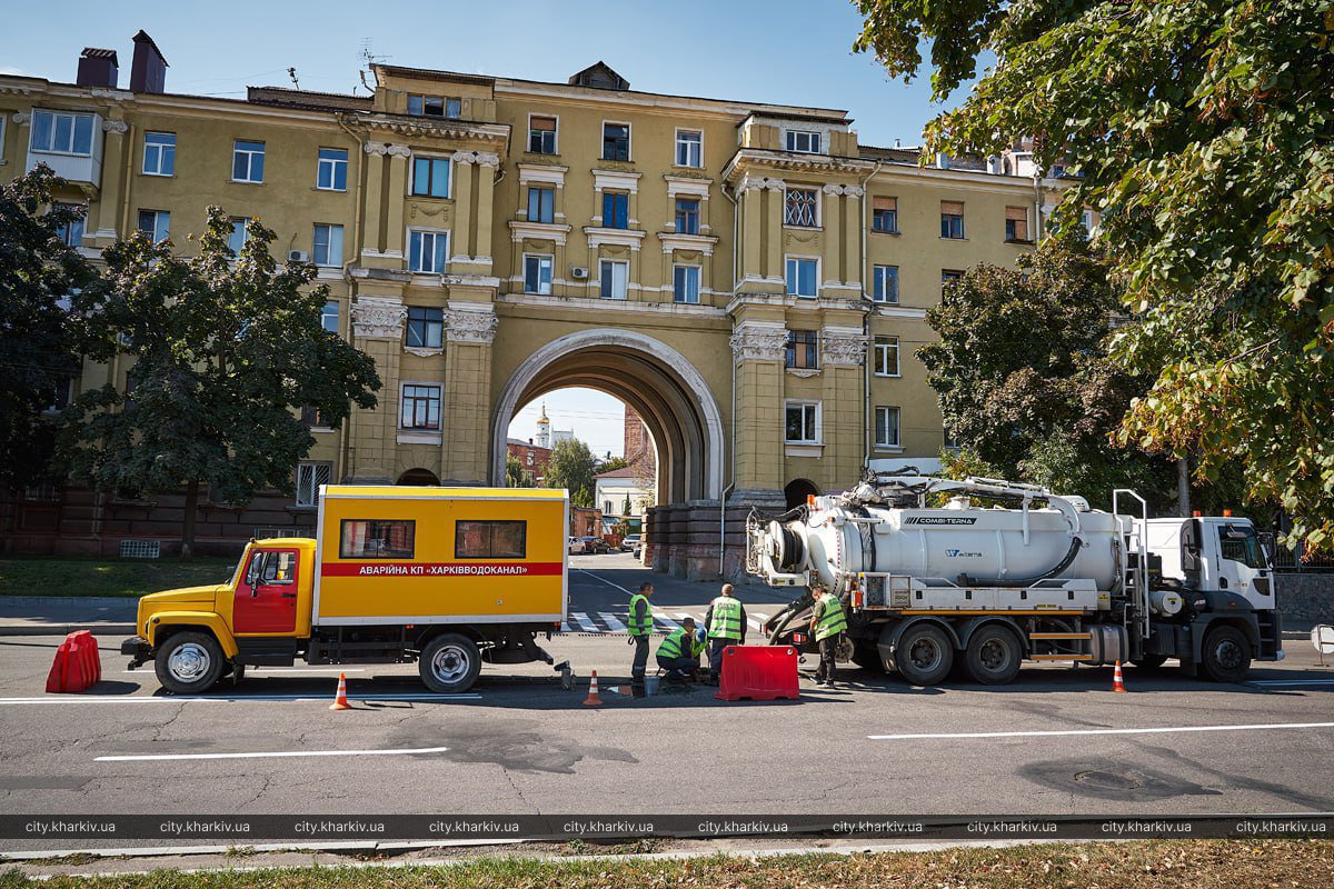 У Київському районі об’єкти водовідведення готують до опалювального сезону