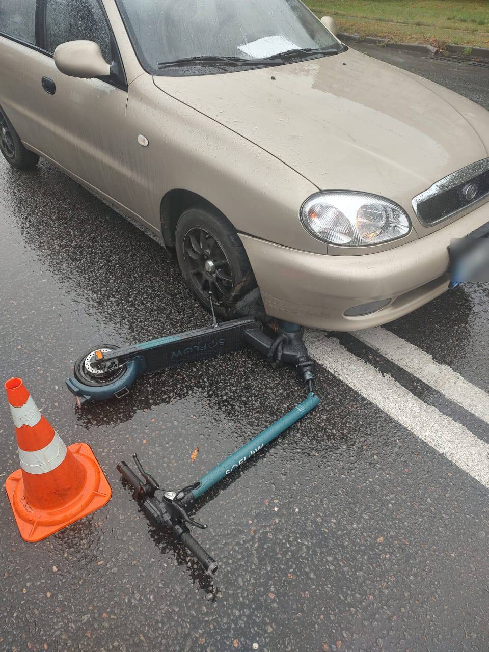 У Харкові водій автівки зіштовхнувся з електросамокатом