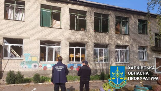 Внаслідок ворожого удару авіабомбою по Харківщині травмовано жінку