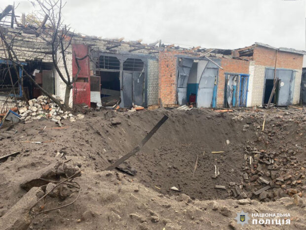 Внаслідок обстрілів Куп'янського району військовими росії поранення отримав цивільний чоловік: слідчі задокументували черговий злочин загарбників
