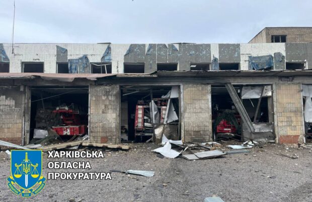 Окупанти завдали ракетний удар по Ізюму: травмовано 8 рятувальників