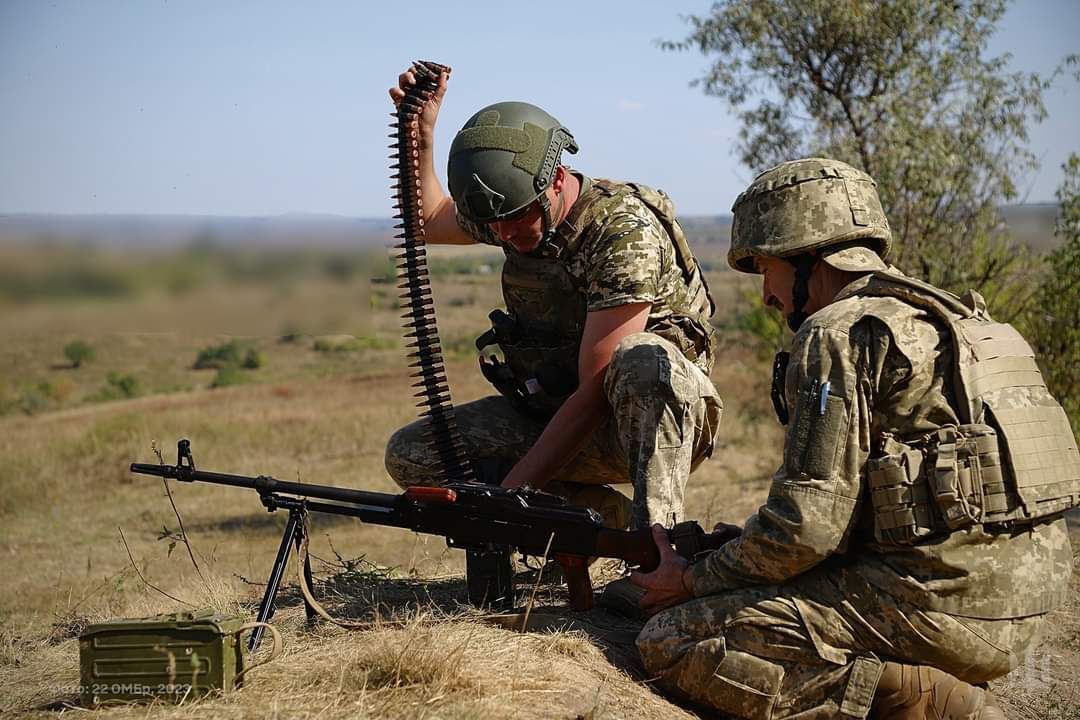 На Куп’янському напрямку українські воїни відбили понад 15 атак ворога в районах Синьківки та Іванівки – Генштаб ЗСУ