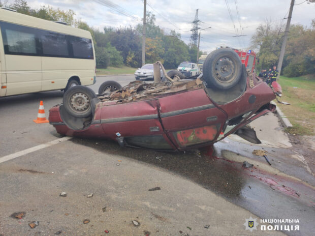 У Харкові внаслідок зіткнення трьох автівок загинув чоловік