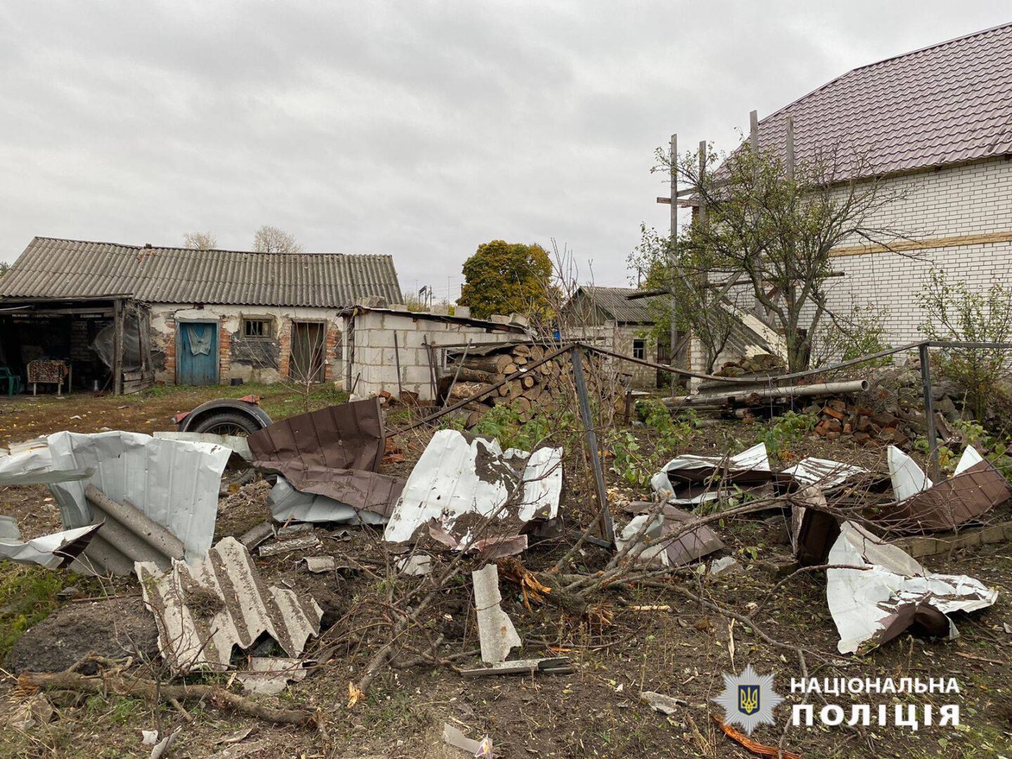 Минулої доби росіяни вбили 6 людей, 19 поранили: слідчі задокументувати наслідки воєнних злочинів росіян на Харківщині