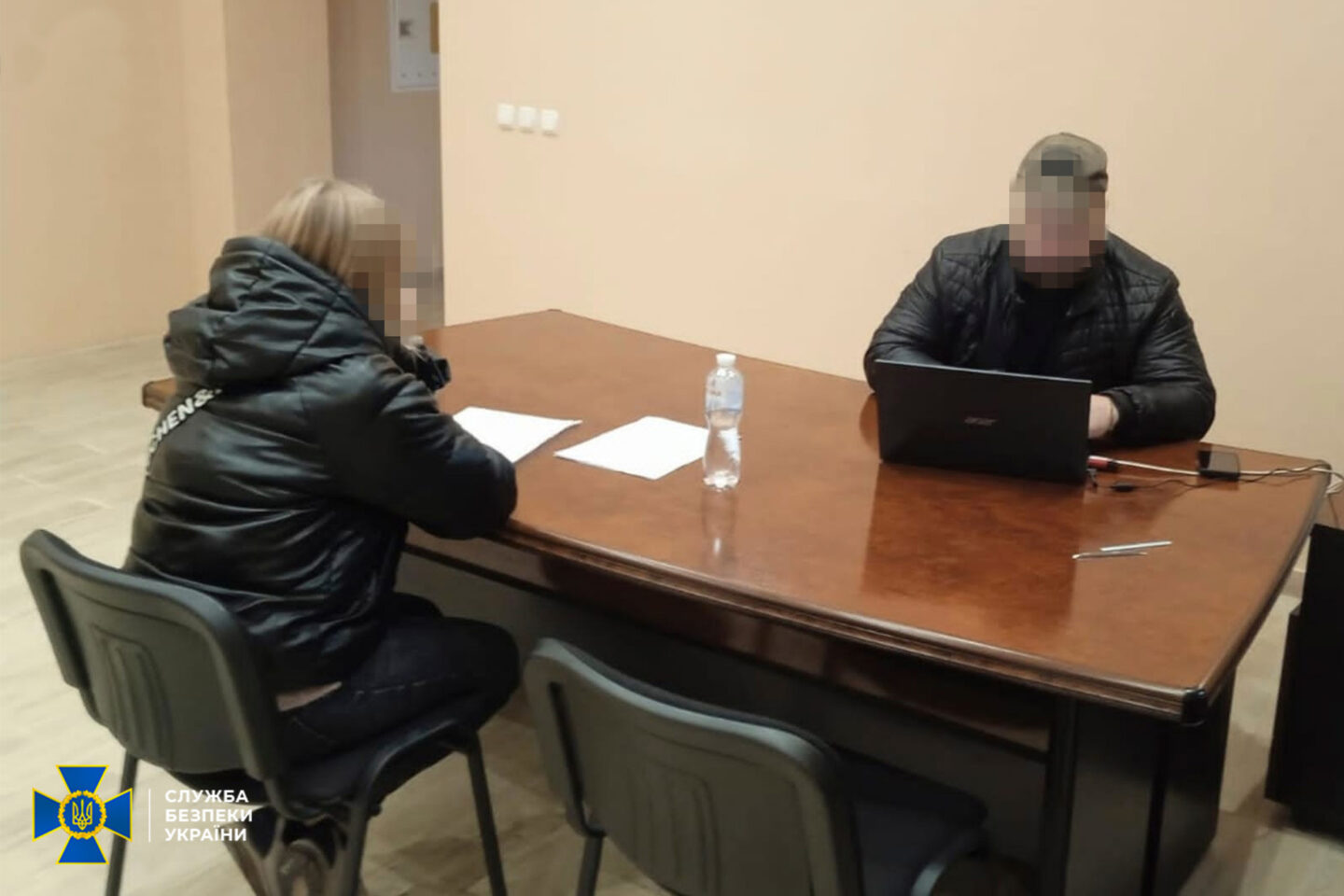 В Ізюмі на Харківщині затримали інформаторку фсб, яка «втемну» випитувала позиції ЗСУ у клієнтів власного салону краси