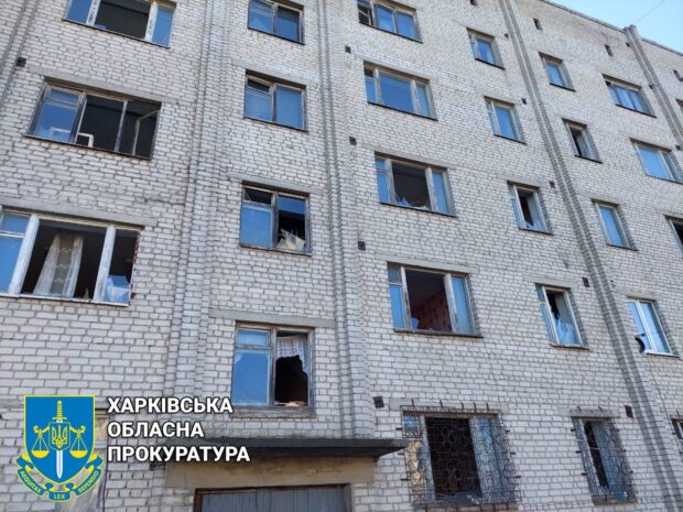 Правоохоронці задокументували наслідки ворожих артобстрілів міста Вовчанськ