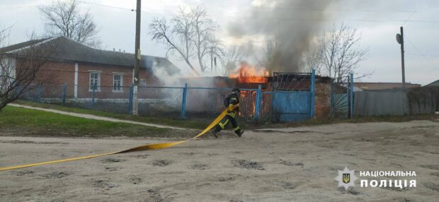 Поранена цивільна жінка: поліція задокументувала наслідки воєнних злочинів окупантів на Харківщині