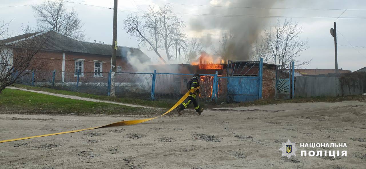 Поранена цивільна жінка: поліція задокументувала наслідки воєнних злочинів окупантів на Харківщині