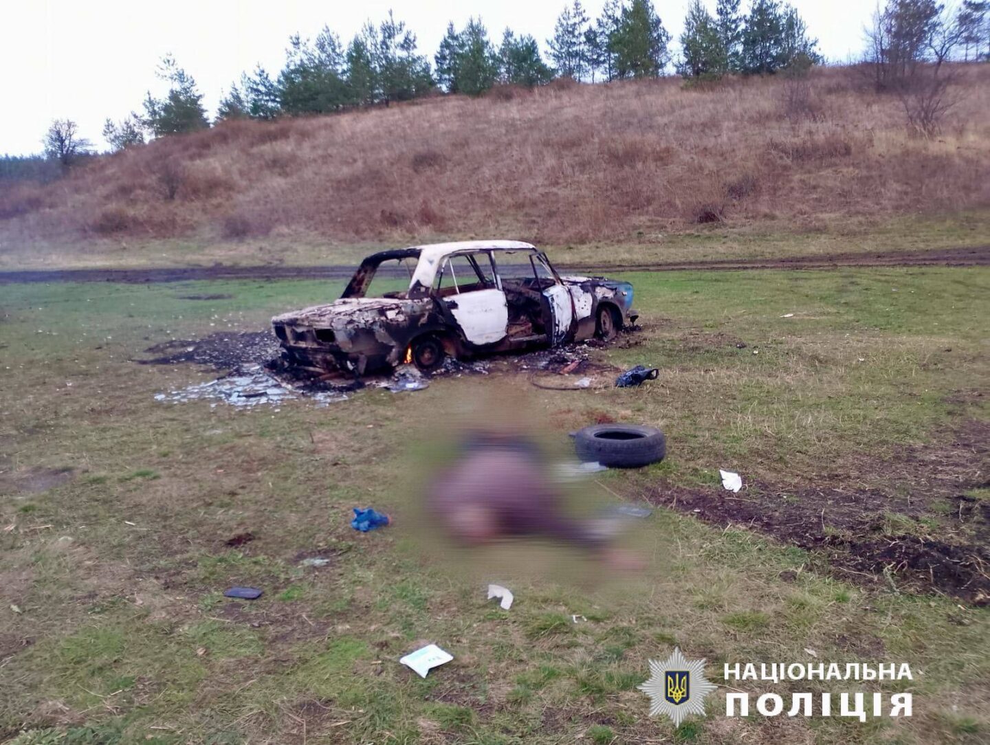 На Харківщині автомобіль підірвався на вибухівці: загинув чоловік, ще одного поранено