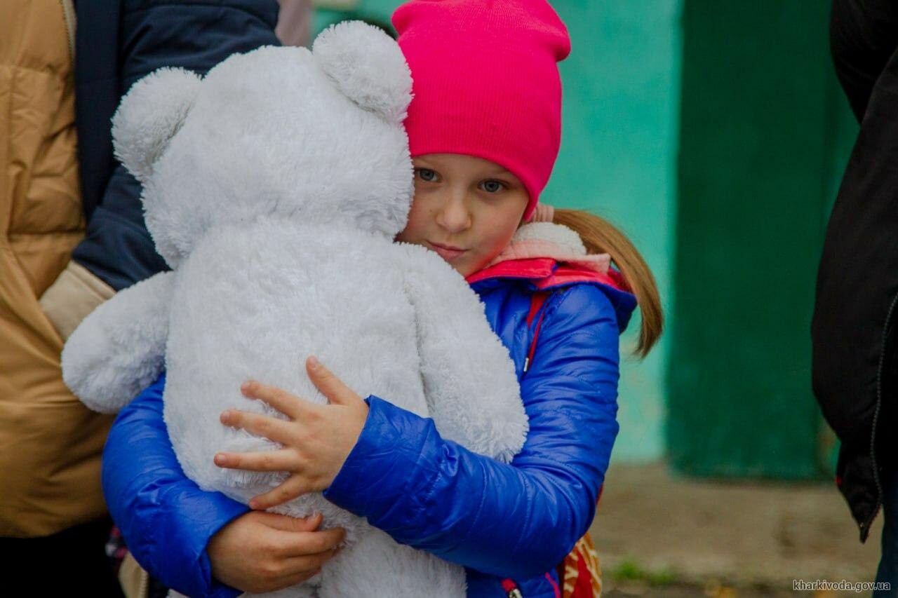 З небезпечних громад Куп’янщини евакуювали понад 200 дітей – Синєгубов (відео)