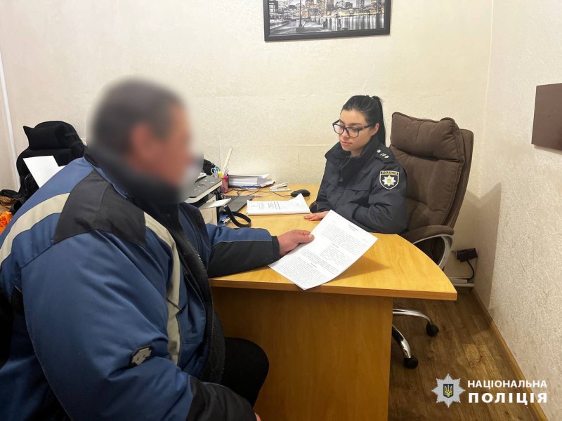 Пропонував 1700 гривень, щоб уникнути відповідальності за водіння автомобілем напідпитку: у Харкові повідомили чоловіку про підозру