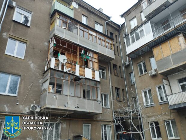 Вночі росіяни завдали ракетні удари по житлових масивах Харкова: є поранені