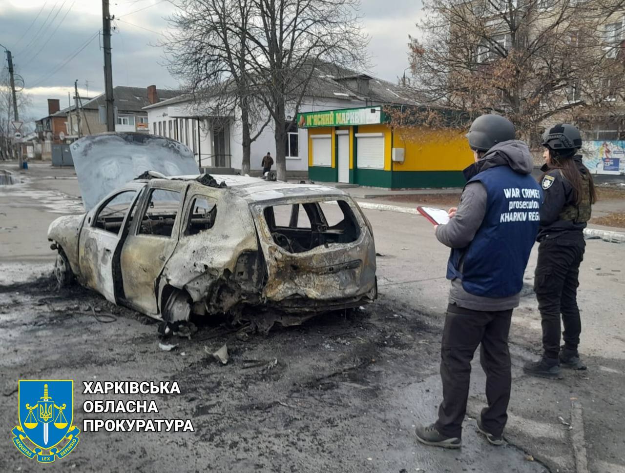 Під російський обстріл РСЗВ потрапили люди біля пункту видачі харчування у Вовчанську: загинула жінка