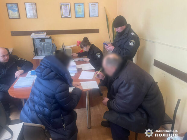 На Харківщині повідомили про підозру чоловіку, який до смерті забив свого батька