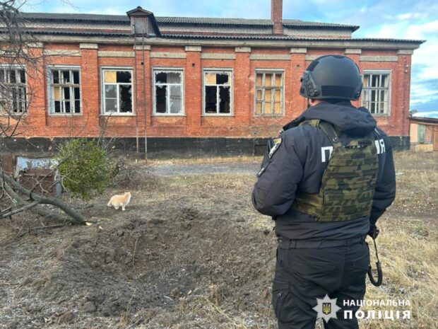 Пошкоджений приватний будинок та лінія електропередач: на Харківщині слідчі задокументували наслідки воєнних злочинів росіян