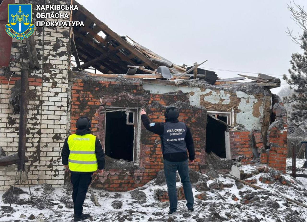 Прокурори зафіксували наслідки ворожих ударів по цивільних обʼєктах Харківщини