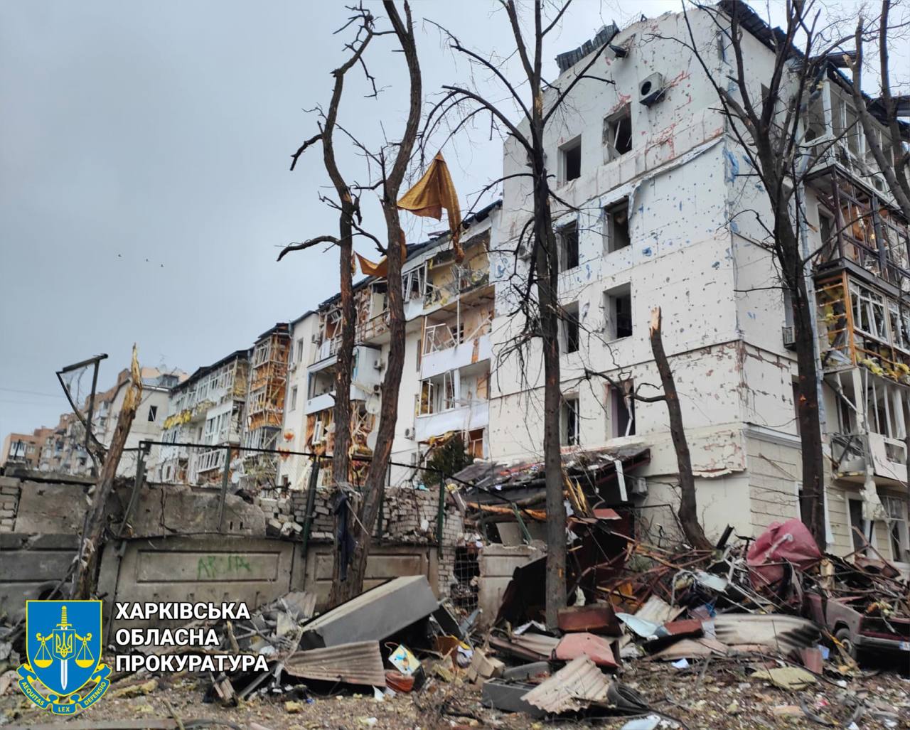 Загибла, понад 40 поранених, серед яких 5 дітей: росіяни завдали ракетного удару по центру Харкова