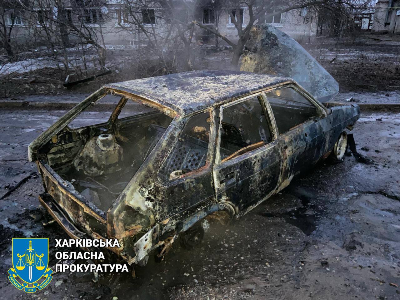 У Купʼянську внаслідок ворожого артобстрілу чоловік живцем згорів в автівці, ще одна людина — поранена