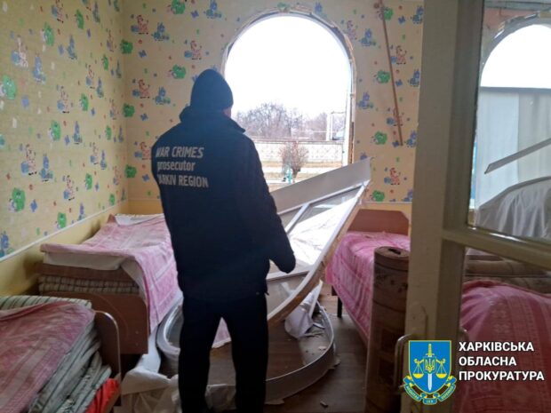 Вночі росіяни завдали ракетний удар по школі та дитсадку в Харкові