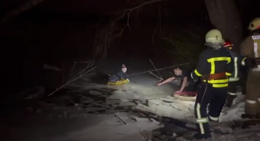 У Пісочині під Харковом врятували 7-річного хлопчика з річки, вкритої кригою (відео)
