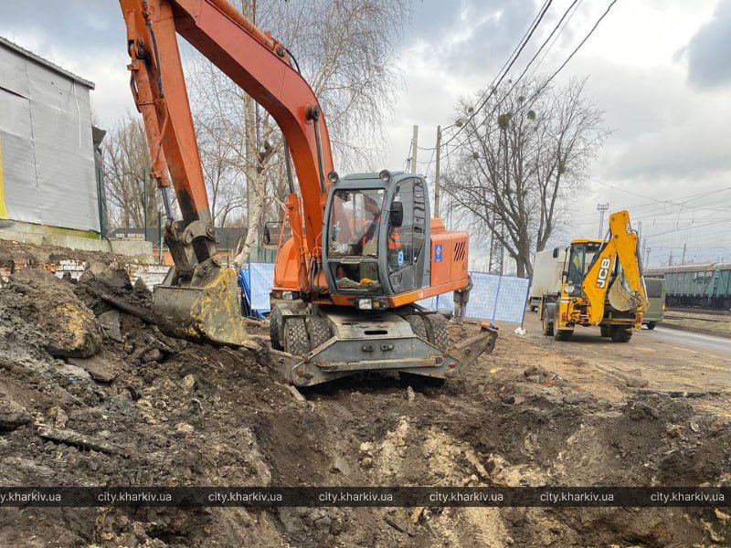 «Харківводоканал» усуває аварію після ракетного удару
