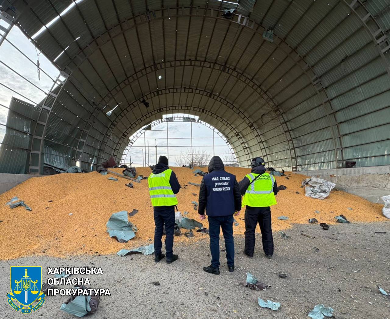 Вночі ворог атакував Харківщину безпілотниками та ракетами: правоохоронці зафіксували наслідки